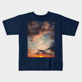 Wonderful colored sunset Kids T-Shirt